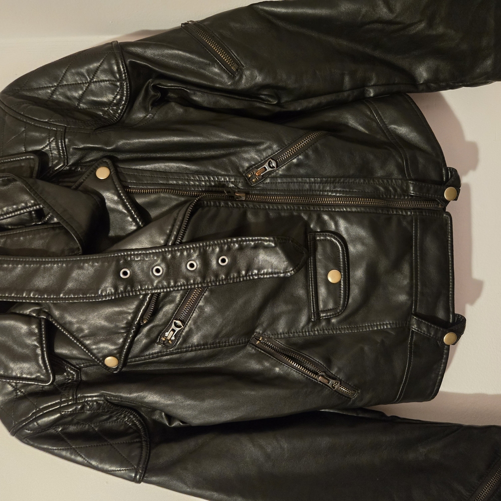 Ralph Lauren Black Bomber Jacket with Tailored Silhouette